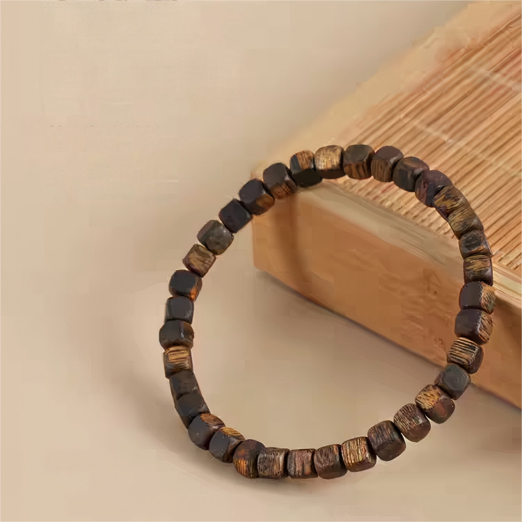 Hainan agarwood bracelet, Hainan agarwood square bead bracelet 7mm,, natural agarwood square beads, hand-polished agarwood bracelet