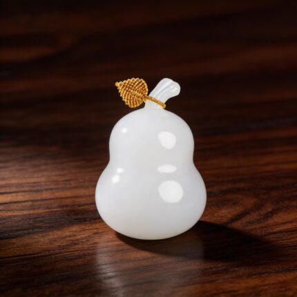 white jade gourd object