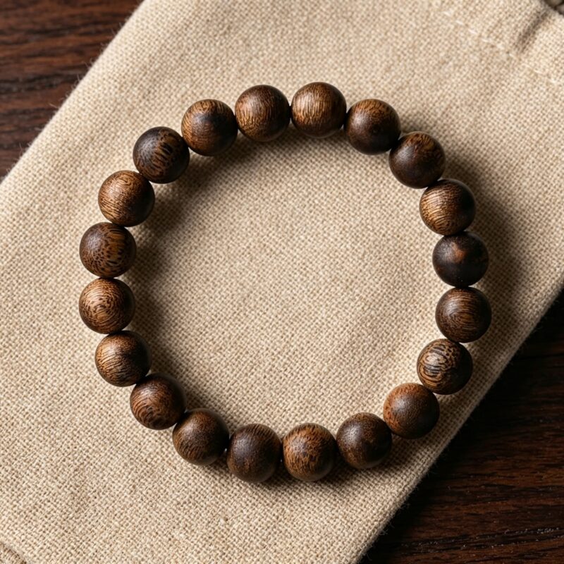 Hainan Yingge Green Qinan Agarwood Bracelet 10mm
