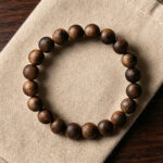 Hainan Yingge Green Qinan Agarwood Bracelet 10mm